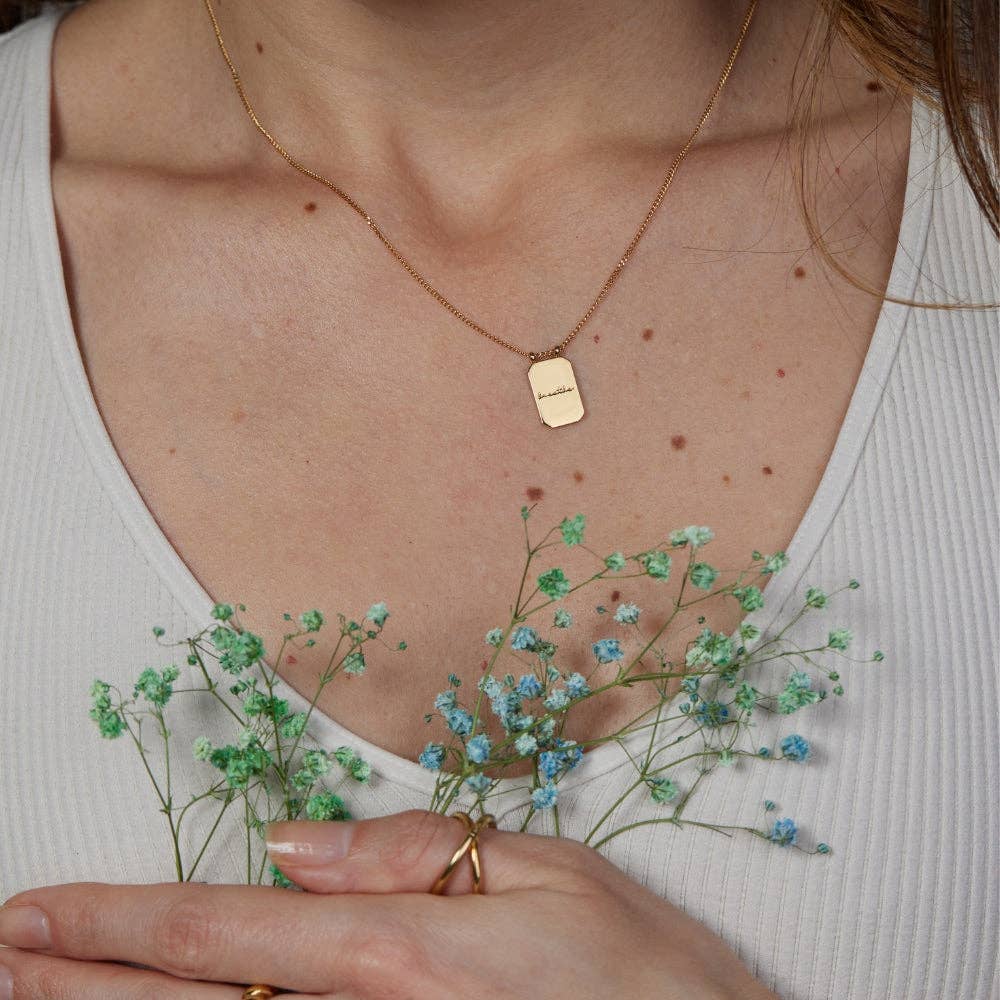 BREATHE 18k Gold Pendant Necklace