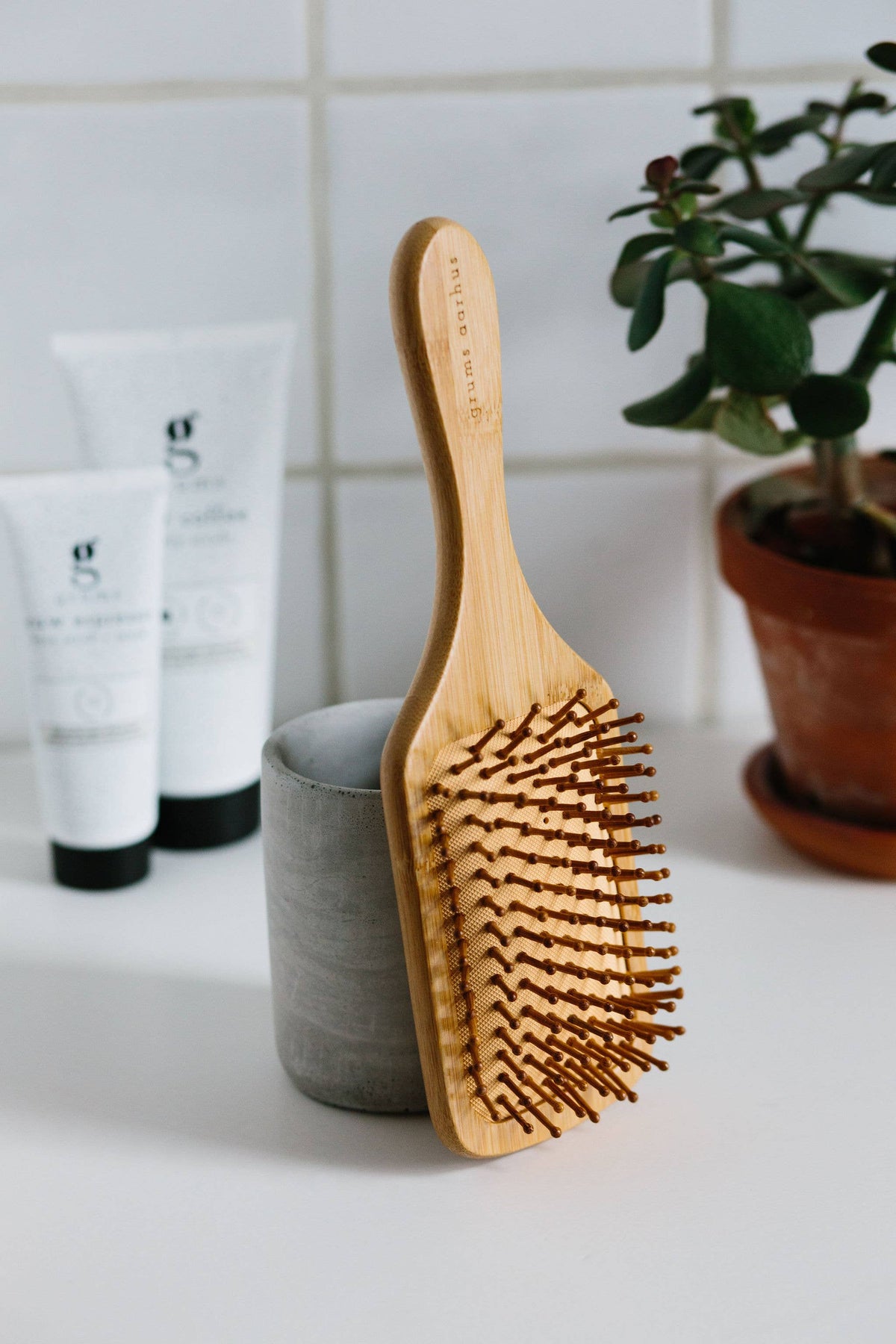 Bamboo hairbrush - eco-friendly hairbrush