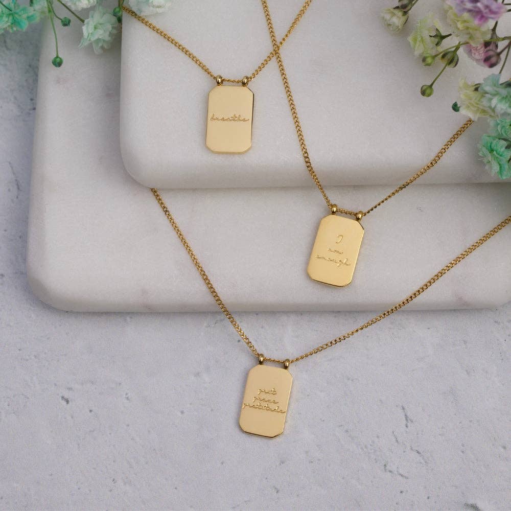 BREATHE 18k Gold Pendant Necklace